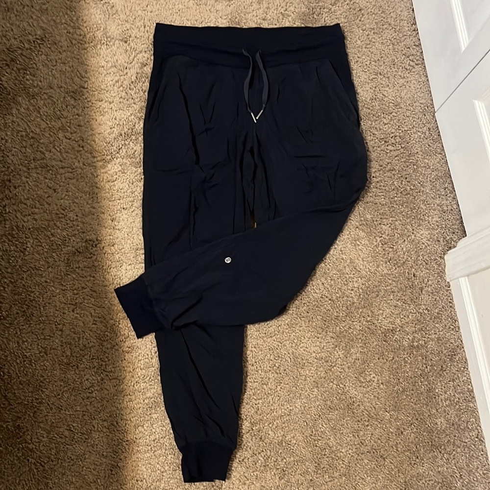 Lululemon dance studio jogger
